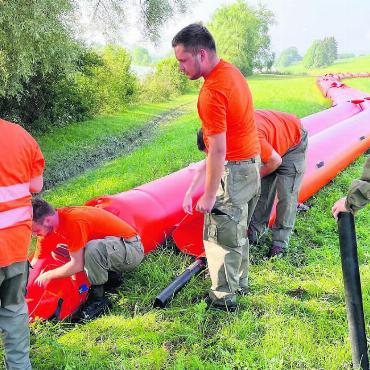 Auf die Region setzen - Rückbau des Hochwasserschutzdamms nach dem Hochwasser 2021 – auch hier kommt die Zivilschutzorganisation zum Einsatz. Bild: zg