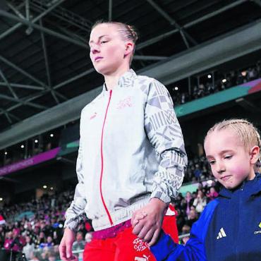 Viel Lob erhalten - Julia Stierli und die Schweizerinnen konnten sich gegen Neuseeland die Achtelfinalteilnahme sichern. Jetzt wartet Spanien. Bild: Freshfocus