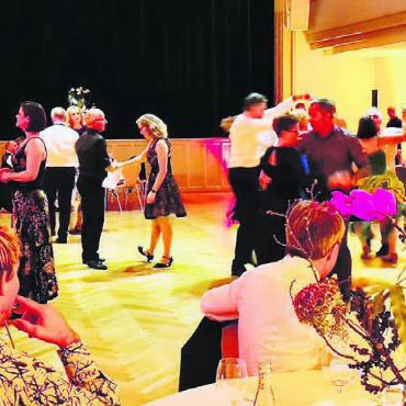 «Last chance for the last dance» - Den Tanzball «Dance & Dine» geniessen: Am 28. Oktober findet er ein letztes Mal statt. Bild: zg