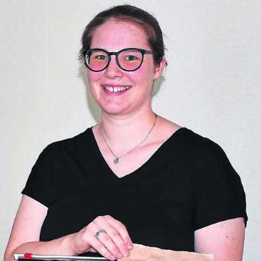 Treue Seele mit Engelsgeduld - Ihre Weggefährten sind sich einig: Jessica Kroll habe die Auszeichnung «Kopf des Monats» verdient. Sie hat die Tierfutterabgabestelle ins Leben gerufen und setzt sich auch sonst für soziale Projekte ein. Bild: Archiv