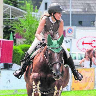 «Pferde wollen sich bewegen» - Springreiten verlangt ein gutes Zusammenspiel zwischen Mensch und Tier. Bild: Josip Lasic