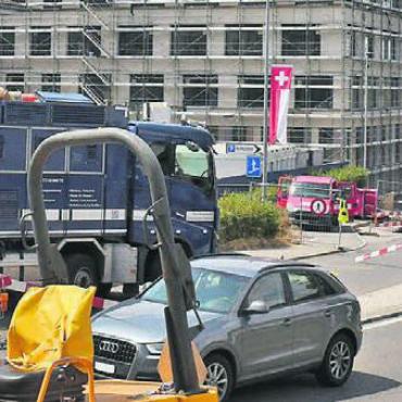 Fast alles ist auf Kurs - Arbeiten an den Werkleitungen sorgen auf der Bremgarterstrasse für kurzfristig erschwerte Bedingungen.