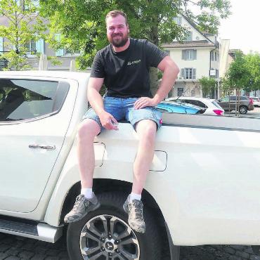 Legendäres Kino unter Sternen - Auch für Cyrill Räber, Präsident Verein Autokino Muri, ist das Event in der Bergmatt immer wieder ein Erlebnis der besonderen Art und jedes Mal einzigartig. Bild: Susanne Schild