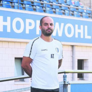 «La Calma» - Zuletzt war er Trainer bei der U19. Jetzt erhält er die Chance als Co-Trainer der ersten Mannschaft. Bilder: Josip Lasic / Archiv