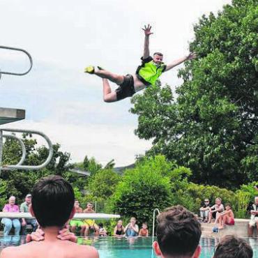 Tolle Sprünge vor schöner Kulisse - Titelverteidiger Marco Schmid war für eine gute Show verantwortlich. Die Jury belohnte ihn jedoch zu wenig. Bilder: Daniel Marti