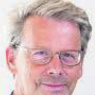 Ein ganzes Dorf zieht mit - Chregi Hansen, Redaktor.
