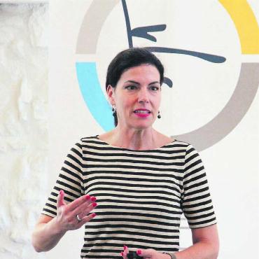 Meister der Täuschung - Friederike Boudriot ist Spezialistin in der forensischen Psychiatrie und fasziniert mit ihren Ausführungen die Zuhörer. Bild: Monica Rast