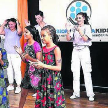 Sorgenfreien Tag genossen - Nur wenige Kinder liessen sich zum Tanzworkshop bitten. Trotzdem hatten alle sehr viel Spass.
