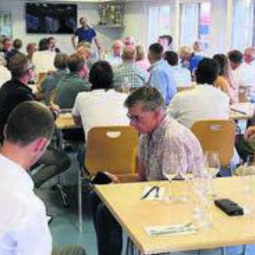 Diverse Highlights gefeiert - Die FCW-Donatoren im Stadion Niedermatten. Bild: zg