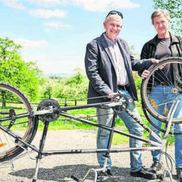 Ein Ort mit ganz viel Magie - Im Tandem unterwegs, nicht nur weil es das Motto des Jubiläums ist: Geschäftsführer Claudio Rossetti (links) und Stiftungsratspräsident Stefan Hegi. Bild: zg