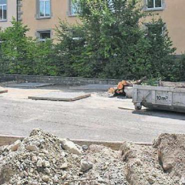 Fast alles ist auf Kurs - Während der Schulferien kann der Pausenplatz als Umschlagplatz genutzt werden.