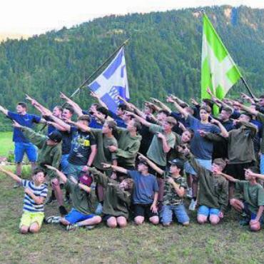 In geheimer Mission - Die Jungwacht Wohlen ist im Safiental im Sommerlager. Bilder: zg