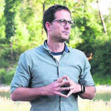 Strohverarbeitung vertiefter darstellen - Fabian Furter war für die Erneuerungen verantwortlich.