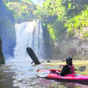 Die eigenen Grenzen ausloten - Fast immer zu Fuss, aber auf dem Whanganui River war Maureen Füglistaler auch im Kanu unterwegs.