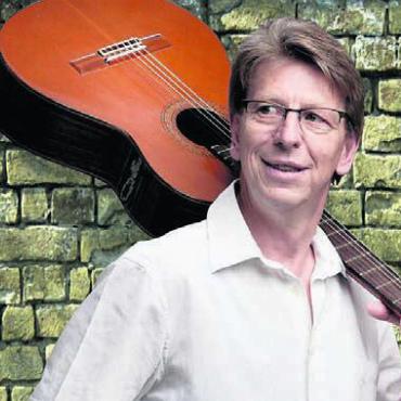 Tanzen am Nachmittag - Erwin Live sorgt mit fetzigen Rhythmen für einen vergnüglichen Nachmittag, an dem das Tanzbein geschwungen werden kann. Bild: zg