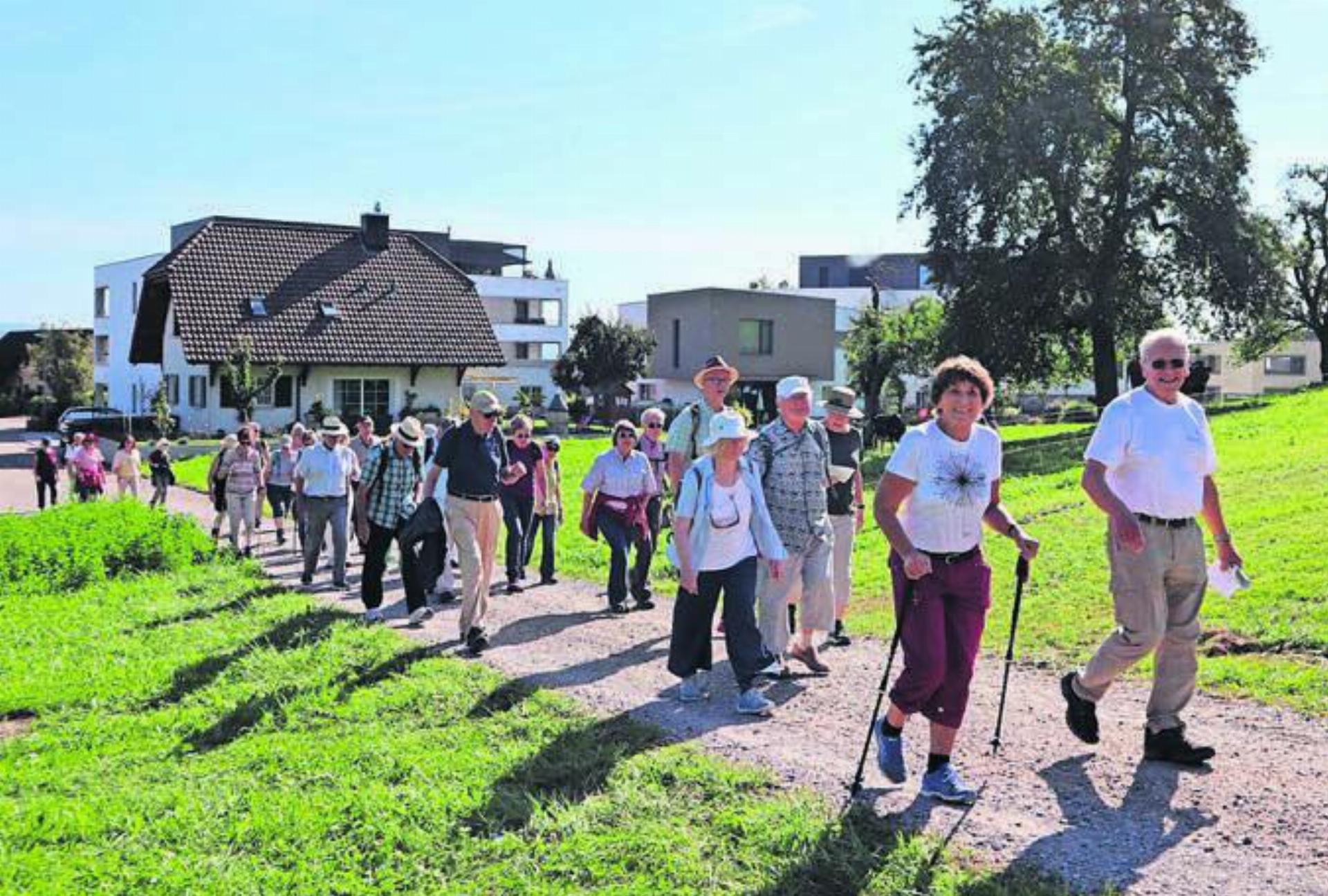 Benedikt Stalder erzählt engagiert aus der Boswiler Geschichte. Bilder: gum