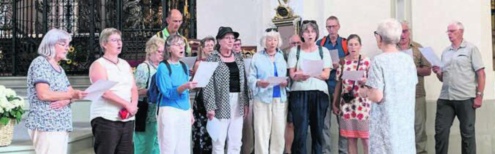 Der Gemischte Chor durfte in der Klosterkirche singen. Bild: zg
