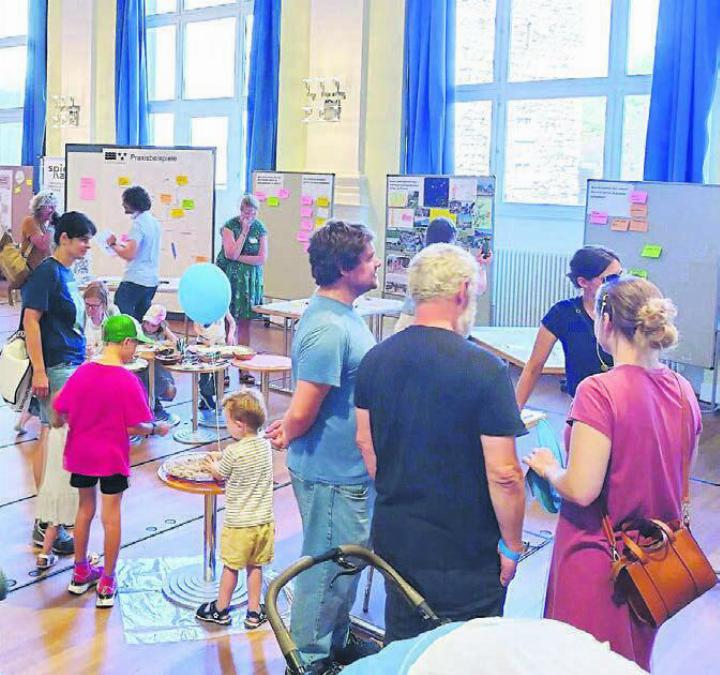 Workshops, Spiel und viele Infos gab es am Familienkongress. Bilder: Kanton Aargau