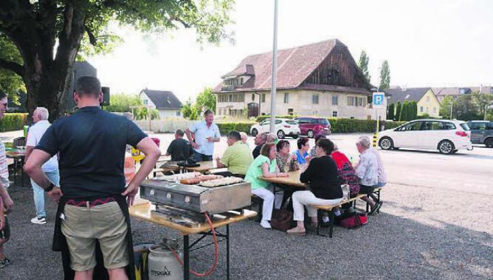 Letzte Woche wurde auf dem Platz unter den Linden erstmals gefeiert. Noch handelt es sich aber um ein Provisorium. Bild: chh