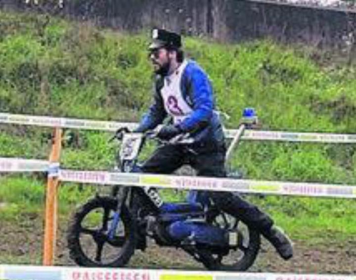 Beim Töfflirennen in Nesselnbach steht der Spass im Vordergrund. Bild: zg