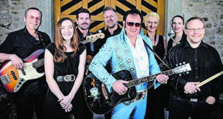 Die Band spielt all die alten und bekannten Hits des Superstars. Bild: zg