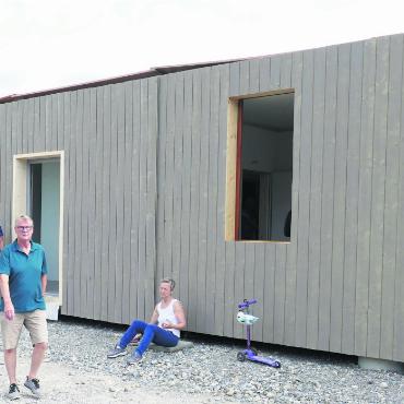 Reges Interesse an Modulen - Noch sind die Wohnmodule nicht fertiggebaut. Trotzdem konnten Interessierte sich bereits ein realistisches Bild machen. Bild: tre