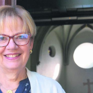 Aus dem Glauben heraus - Sozialdiakonin Monika Kern liebt ihre Arbeit so sehr, dass sie gar ein Jahr länger arbeiten möchte, als sie es eigentlich müsste. Bild: Roger Wetli