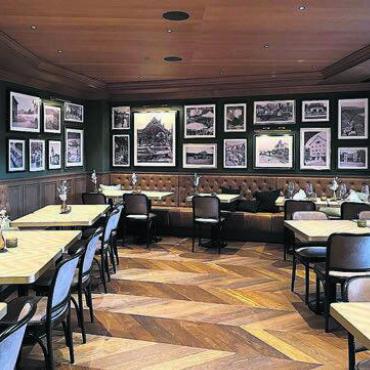 Gemütlicher Treffpunkt für alle - Stimmungsvolles Ambiente: Das «alte» Bremgarten wird im modernen Restaurant mit vielen Fotos verewigt.