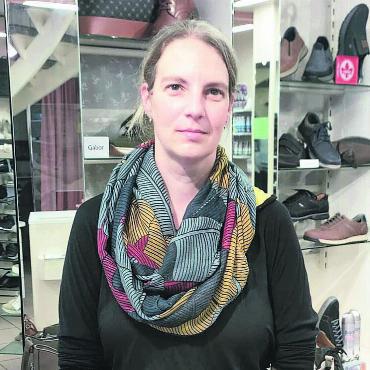 Wieder keine Bewilligung - Sonja Conrad darf am 22. Oktober im Schuhhaus Borner keine Kunden empfangen. Bild: huy