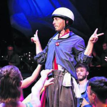 Das Scheitern als Erfolg - Er scheitert oft – und wird am Schluss von allen gefeiert: Clown Antonin Wicky. Bild: awa