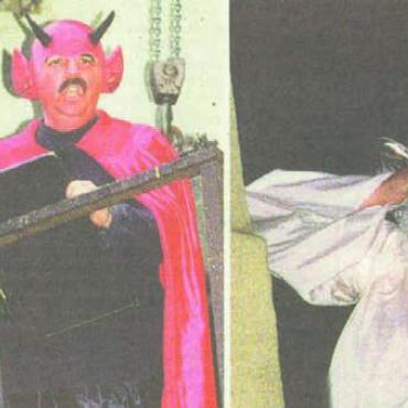 Kulturspektakel mit ungewöhnlichen Begegnungen - Teufel und Engel in einem «himmlisch-höllischen Streitgespräch» am Kulturspektakel Bremgarten. Bild: Archiv