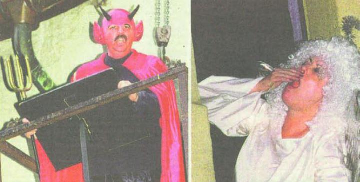 Teufel und Engel in einem «himmlisch-höllischen Streitgespräch» am Kulturspektakel Bremgarten. Bild: Archiv