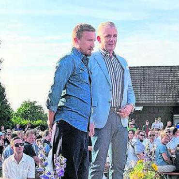 Mitfiebern und mitfeiern - Das Moderatorenpaar: Stefan Büsser (links) und Rainer Maria Salzgeber.