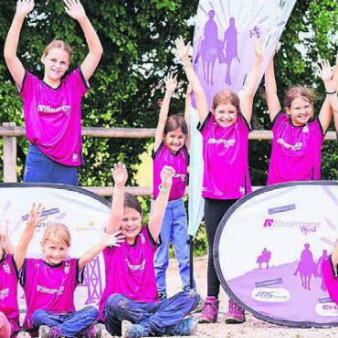 Mehr als nur Reiten - 16 Kinder verbringen eine unvergessliche Woche auf dem Islandpferdehof Wallenschwil. Bild: zg