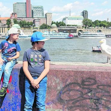 Einheimischer an der Elbe