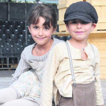 Die Jüngsten sind die grossen Stars - Für Leonor und Julian Küchler Morales ist «Amerika» ein grosses Abenteuer. Bild: cbl