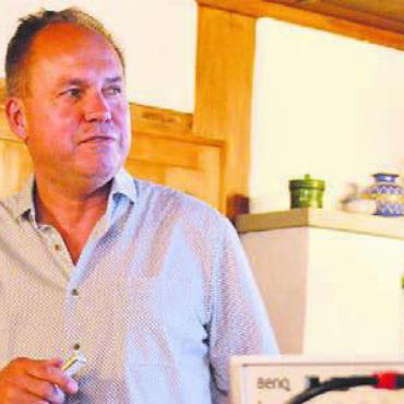 Noch besser zusammenspannen - Markus Wey ist der erste Präsident des Vereins Energiepool Freiamt. Bild: rwi