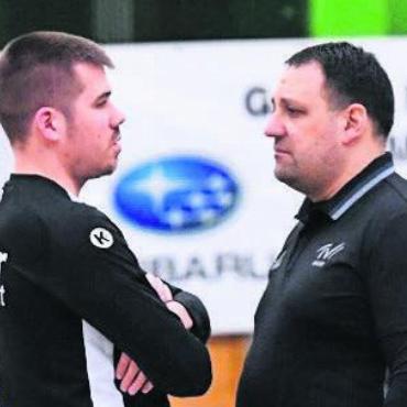 «Nummer 1 im Freiamt bleiben» - Auf gehts in die neue Saison für den TV Muri: Abwehrboss Jan Heusi (links) und Trainer Mimmo Di Simone. Bild: Archiv