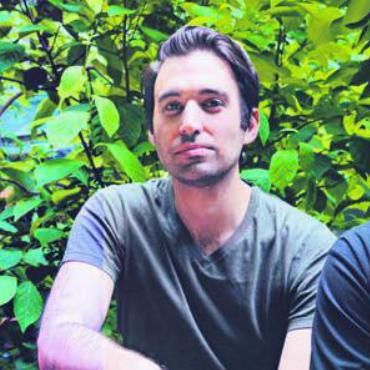 Grenzen neu definieren - Julian Shore (Mitte) kommt mit seinem Trio nach Muri. Bild: zg