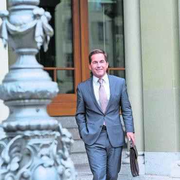 Unerwarteter Abgang - «Mir gefällt es als Bundeskanzler. Es ist gut, wie es ist.» Dies sagte Walter Thurnherr im grossen Interview mit dieser Zeitung vor zwei Jahren. Nun endet seine Karriere als Bundeskanzler doch. Bild: pd