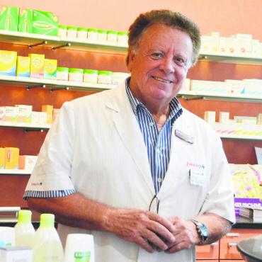 Viel mehr als zwei, drei Jahre - Fast 27 Jahre lang war die Zentralapotheke Carmine Rossis berufliche Heimat. Bild: ake