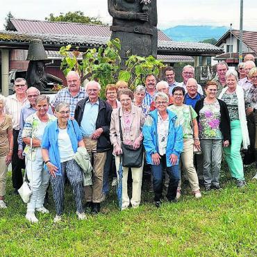 Geschichtsträchtige Gegenstände - Der Josefsverein Niederwil geniesst den Jahresausflug. Bild: zg