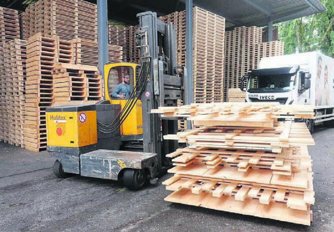 Pro Jahr werden 5500 Kubikmeter geschnittenes Massivholz verarbeitet.