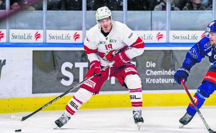 Der Beriker Michael Hügli eröffnet mit Lausanne in Fribourg morgen Mittwoch die neue Saison. Er ist neben Robin Grossmann der einzige Freiämter, der den Verein nicht gewechselt hat. Bild: Freshfocus