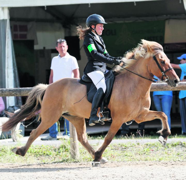 Alena mit Ida im Finale der Töltprüfung T2.