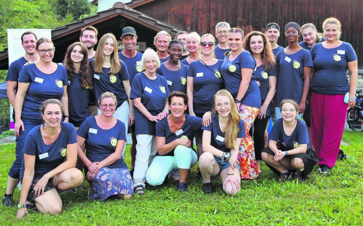 Gemeinsam setzt sich das Team für das «Maison des Anges» und die Kinder in Haiti ein.